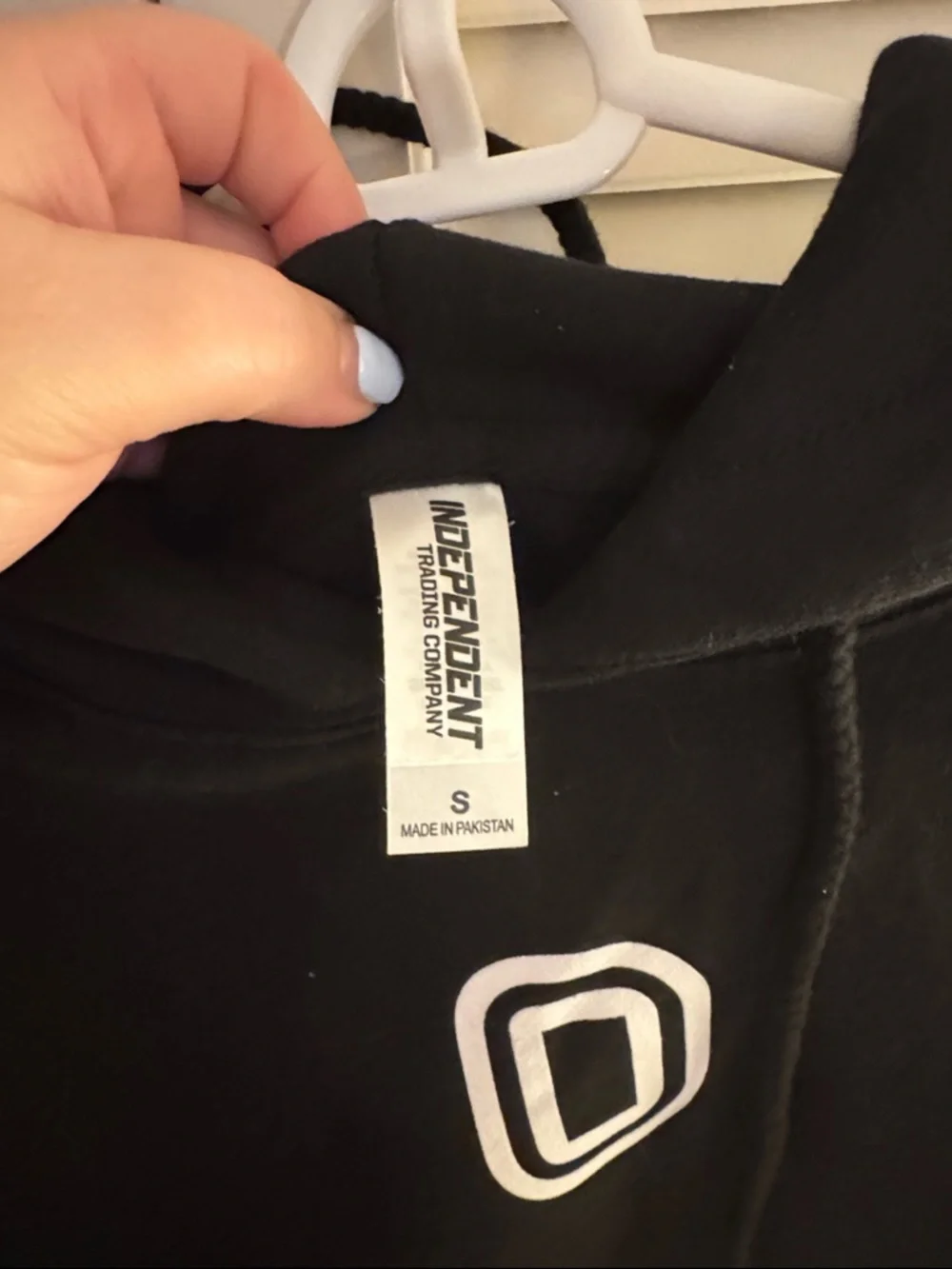 OT CLASSIC BLACK HOODIE SIZE SMALL NWOT - Picture 6 of 6